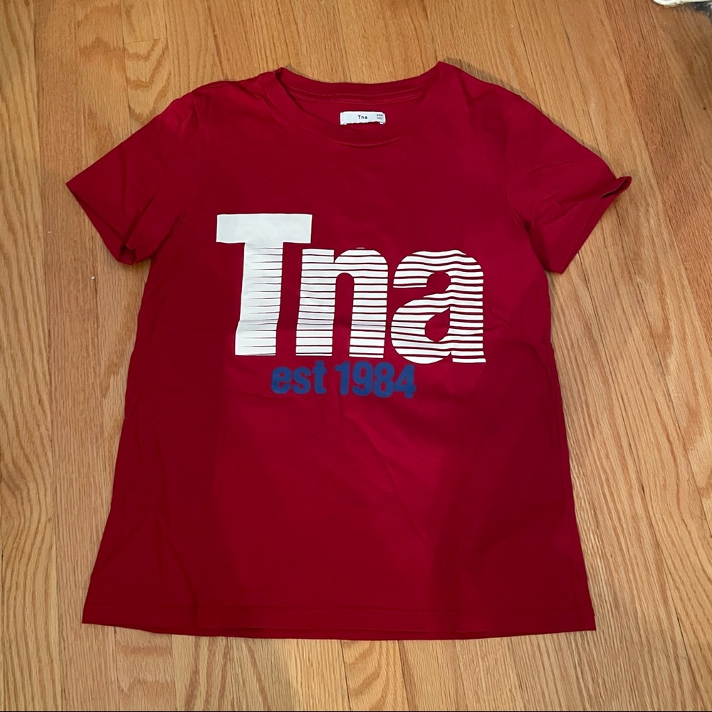 Aritzia TNA Graphic Tee